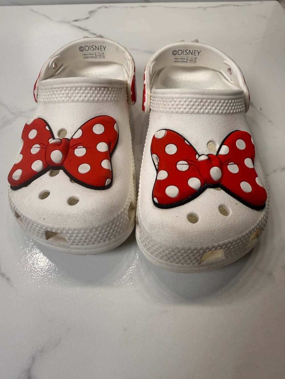 Crocs Disney Kids Classic Clog with Minnie Mouse Bow Jibbitz Size C9